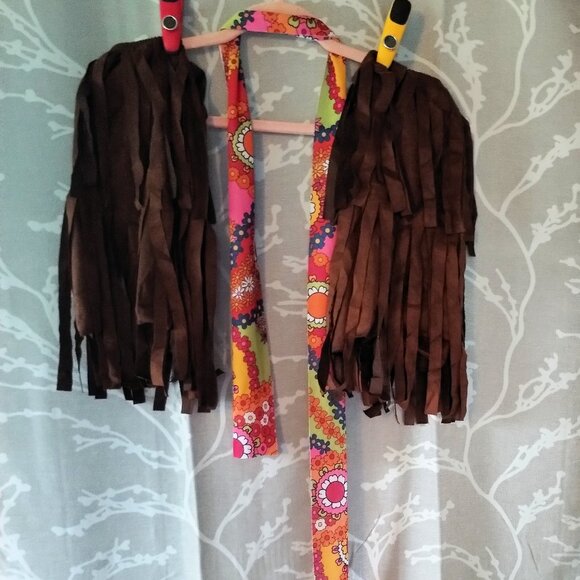 Hippie (M) Fringed Flower Child Adult Costume Outfit - Picture 6 of 10